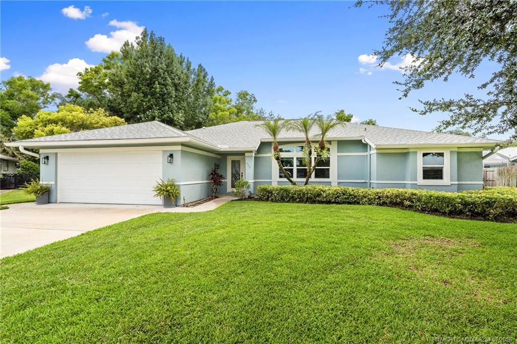 Photo of 530 SE Woods Edge Trail, Stuart, FL 34997 (MLS # M20056284)