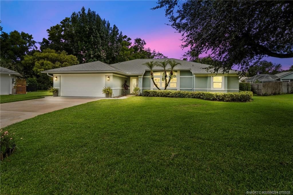 Photo of 530 SE Woods Edge Trail, Stuart, FL 34997 (MLS # M20056284)
