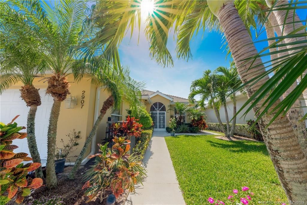 Photo of 2907 SW Brighton Way, Palm City, FL 34990 (MLS # M20038092)