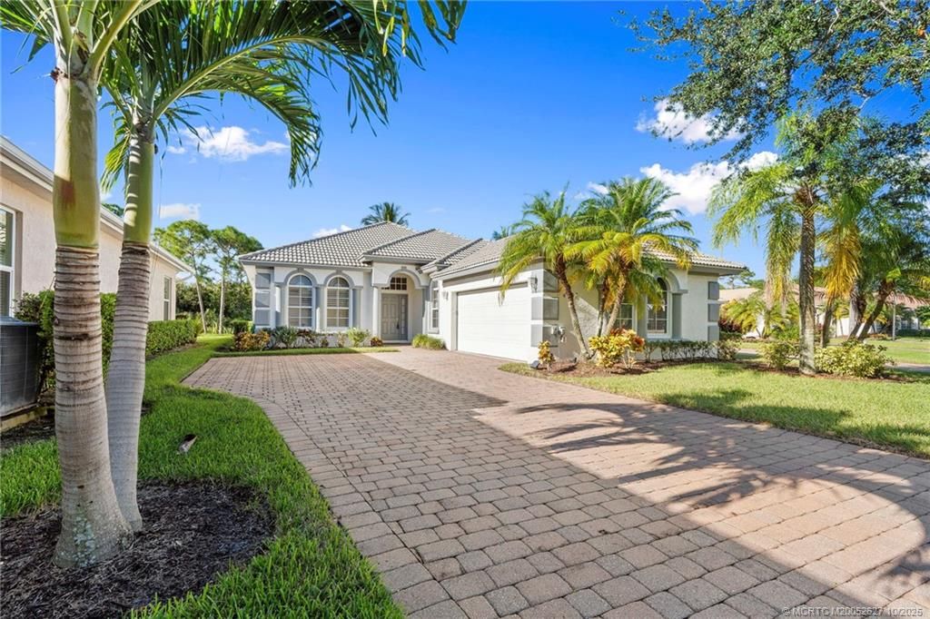 Photo of 4607 NW Red Bay Circle, Jensen Beach, FL 34957 (MLS # M20052627)