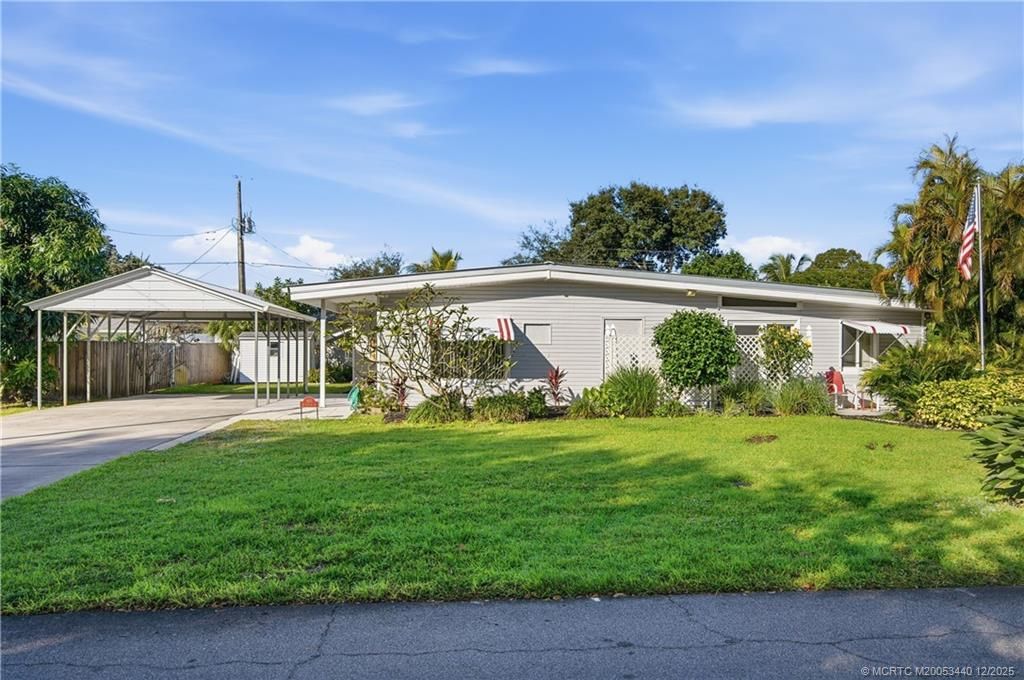 Photo of 820 SE Stafford Drive, Stuart, FL 34996 (MLS # M20053440)