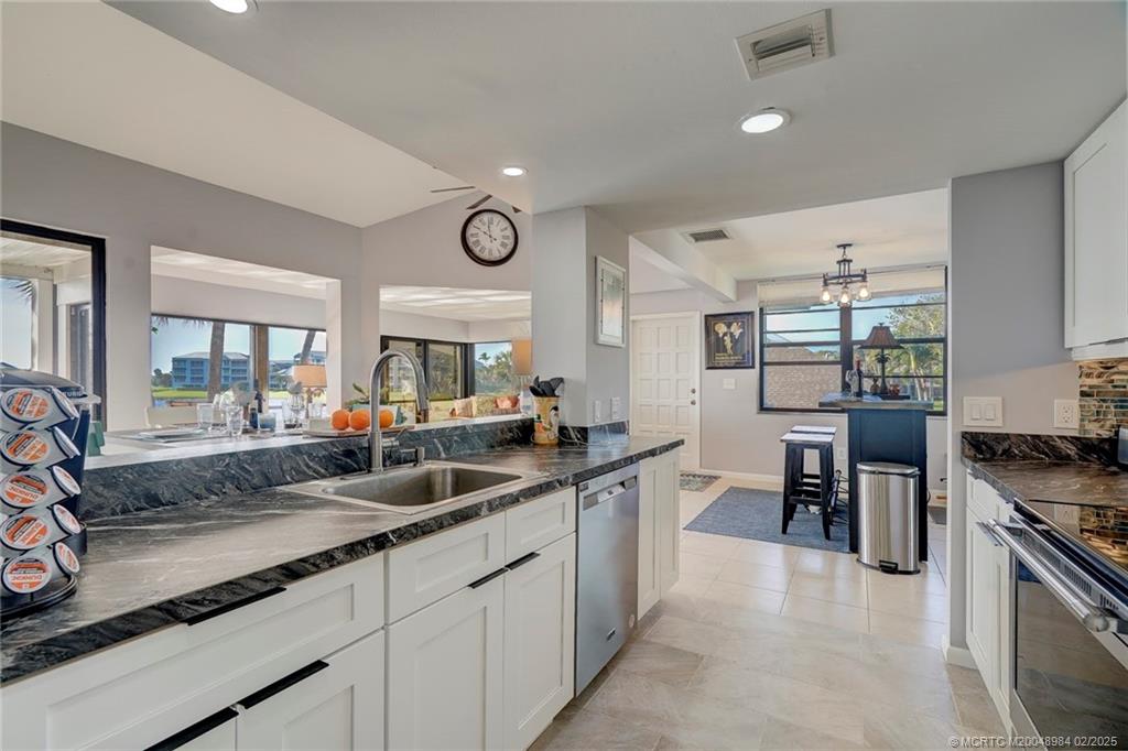 Stuart, Florida 34996, United States, 3 Bedrooms Bedrooms, ,3 BathroomsBathrooms,Residential,Active,8596