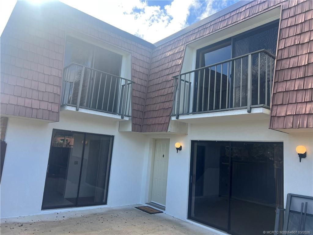 Photo of 3033 SW Sunset Trace Circle, Palm City, FL 34990 (MLS # M20054607)