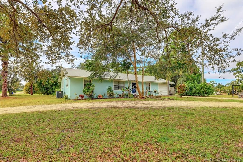 Photo of 5140 SE Front Avenue, Stuart, FL 34997 (MLS # M20037358)