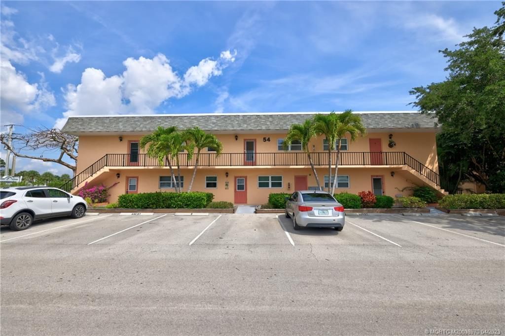 Photo of 2950 SE Ocean Boulevard #54-1, Stuart, FL 34996 (MLS # M20038970)