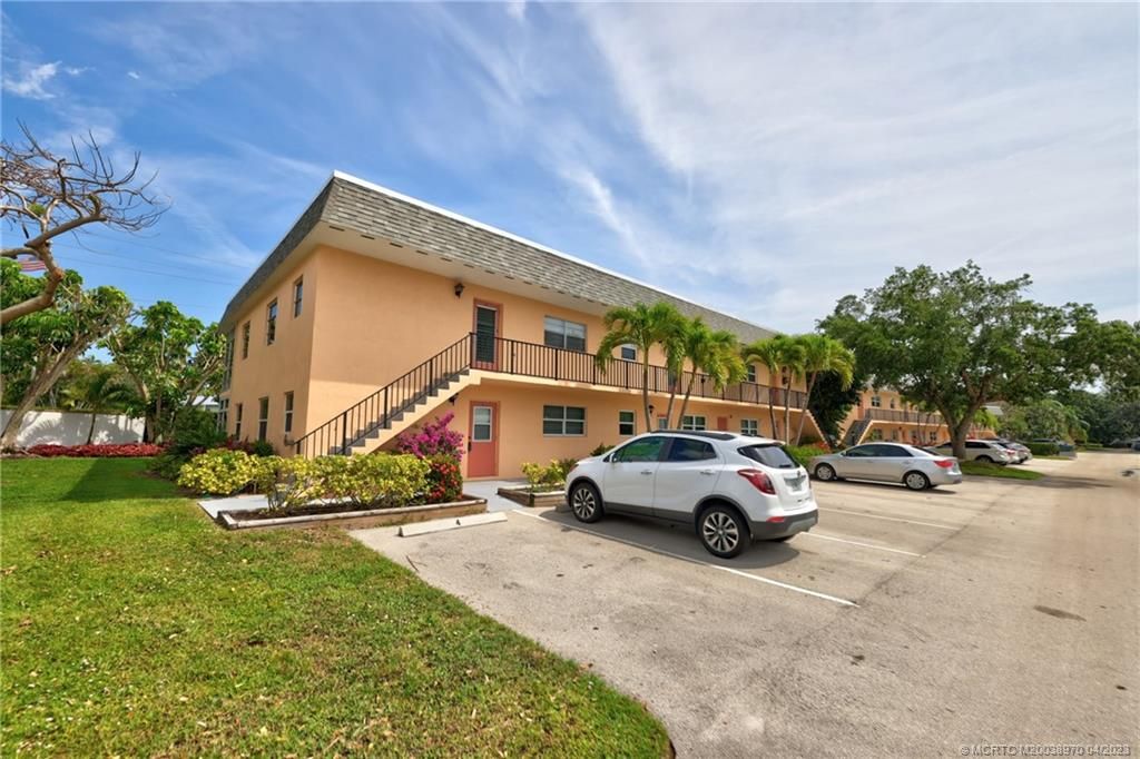 Photo of 2950 SE Ocean Boulevard #54-1, Stuart, FL 34996 (MLS # M20038970)