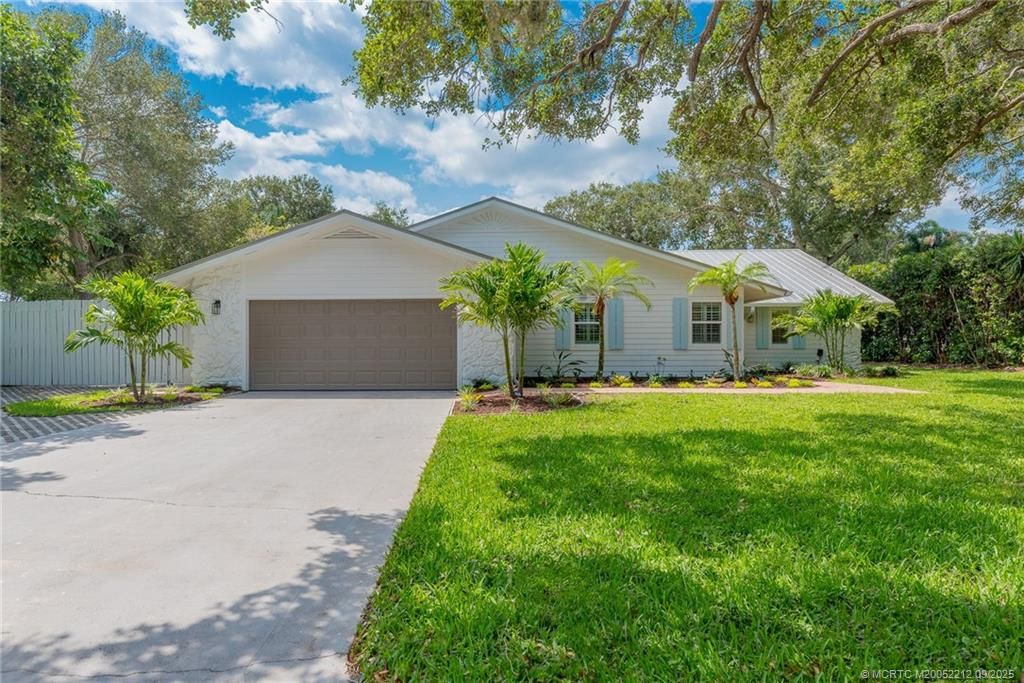Photo of 23 Lantana Lane, Stuart, FL 34996 (MLS # M20052212)