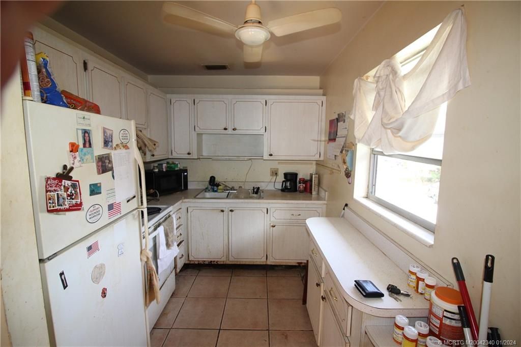 Photo of 2600 SE Ocean Boulevard #T-12, Stuart, FL 34996 (MLS # M20042340)