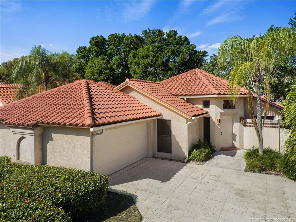 Photo of 2724 SW Mariposa Circle, Palm City, FL 34990 (MLS # M20049555)