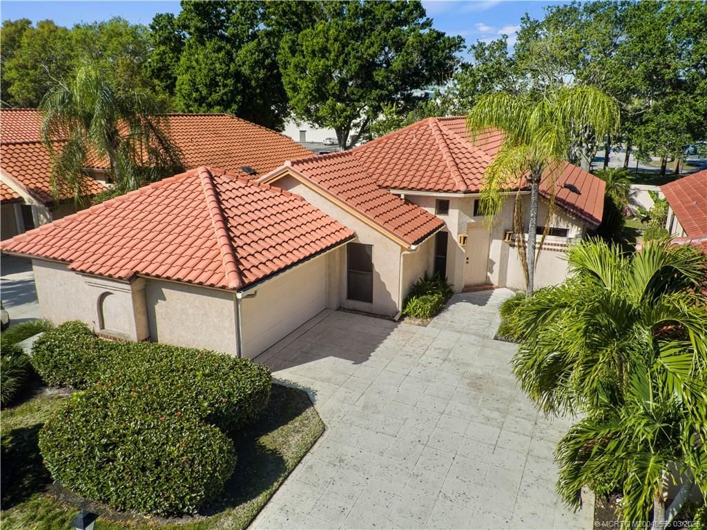 Photo of 2724 SW Mariposa Circle, Palm City, FL 34990 (MLS # M20049555)