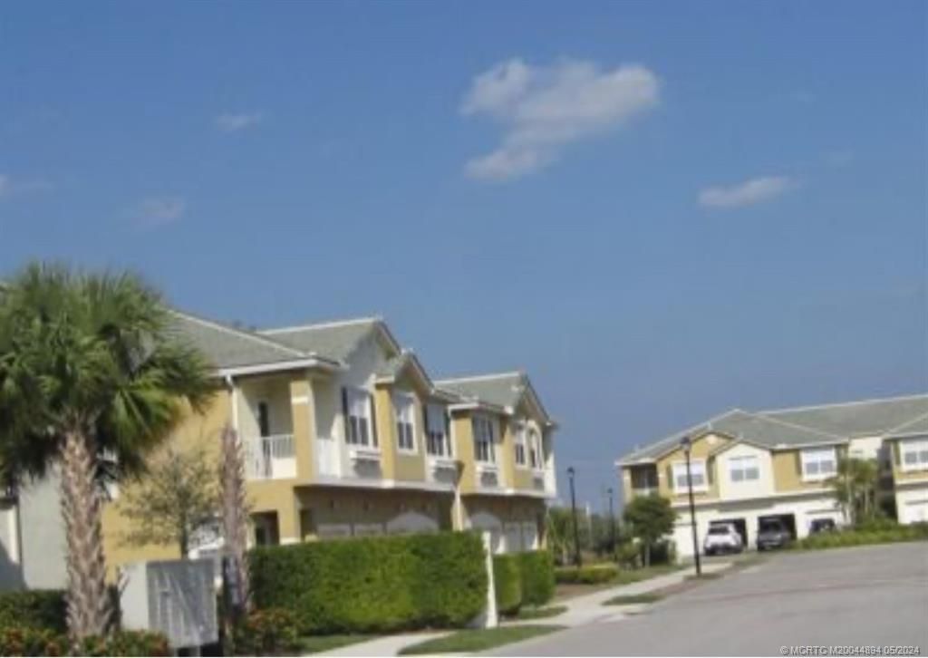 Photo of 1561 SE Hampshire Way #101, Stuart, FL 34994 (MLS # M20044894)