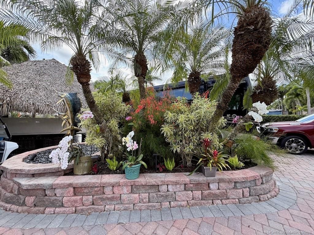 Photo of 426 NW Chipshot Lane, Port Saint Lucie, FL 34986 (MLS # M20054601)