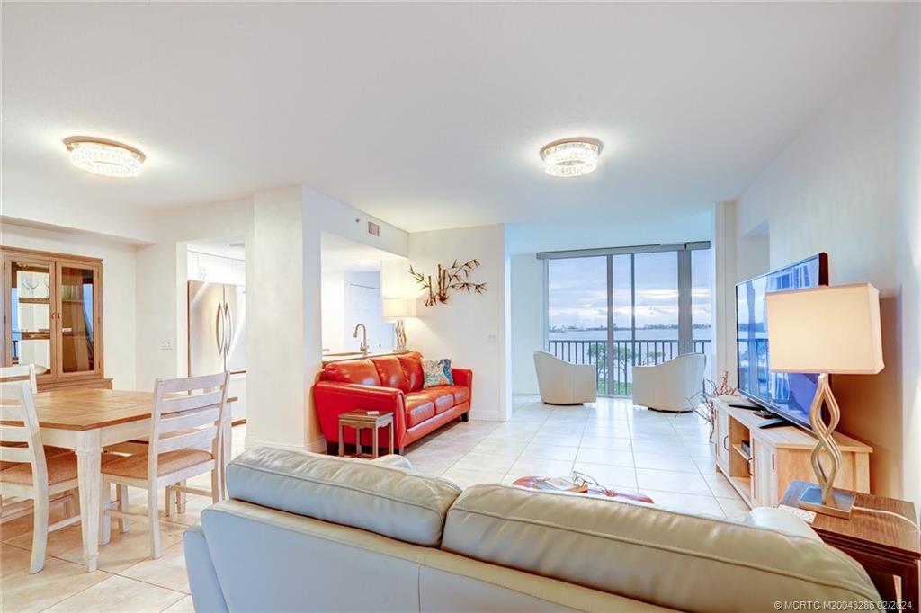 Stuart, Florida 34996, United States, 2 Bedrooms Bedrooms, ,2 BathroomsBathrooms,Residential,Active,65334