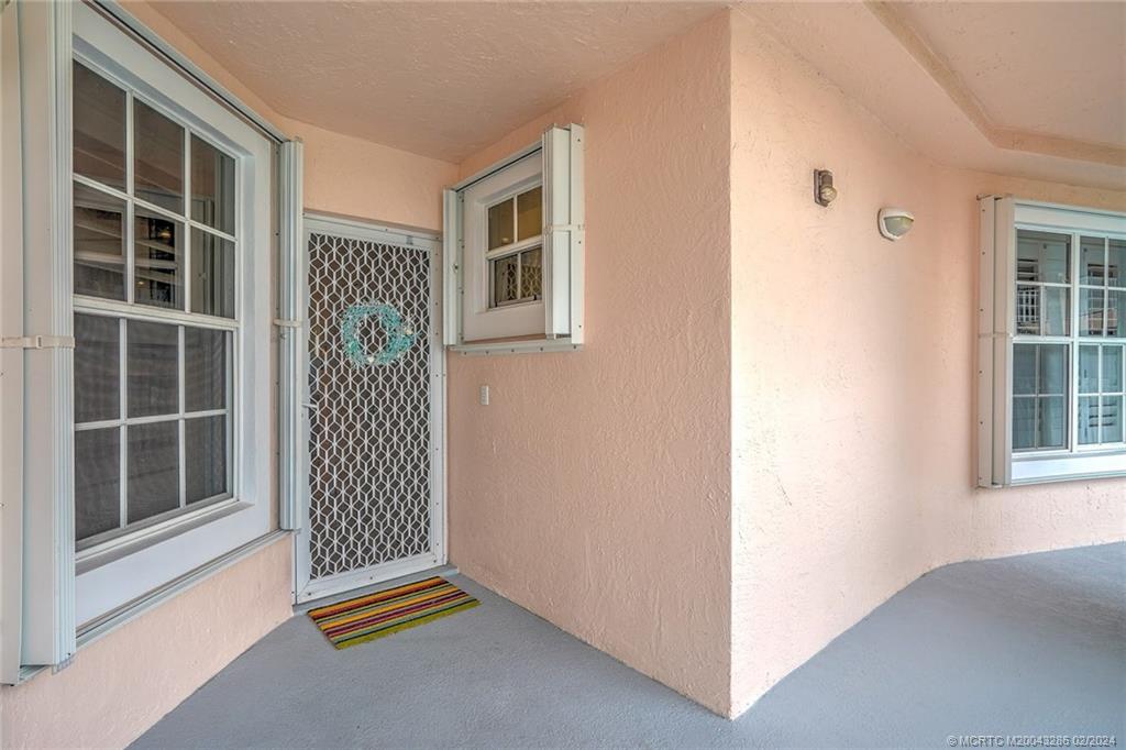 Stuart, Florida 34996, United States, 2 Bedrooms Bedrooms, ,2 BathroomsBathrooms,Residential,Active,65334
