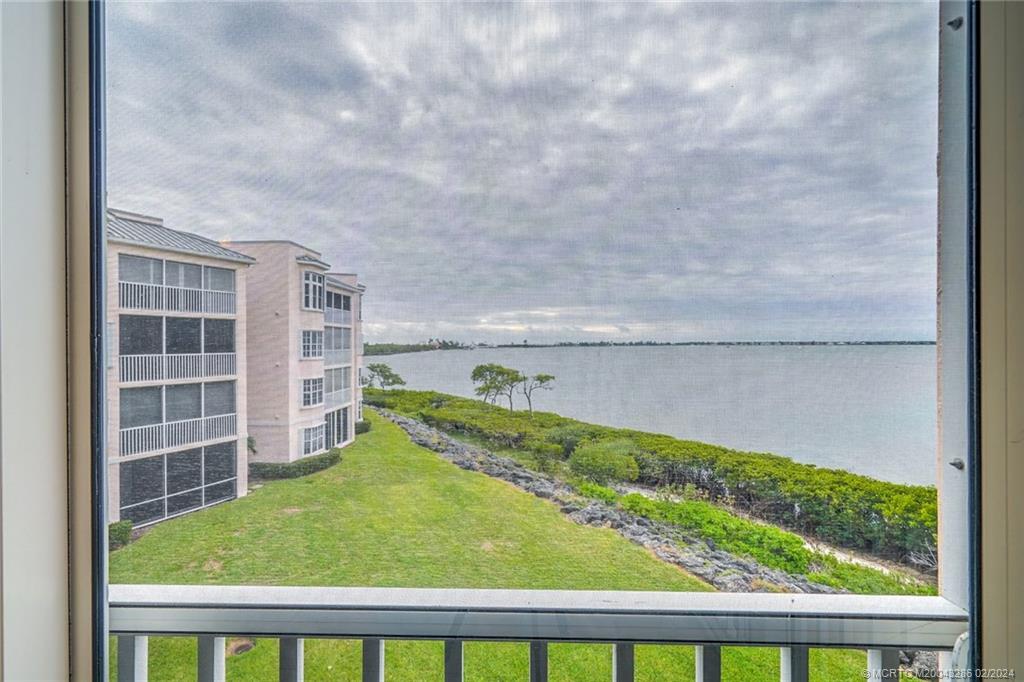 Stuart, Florida 34996, United States, 2 Bedrooms Bedrooms, ,2 BathroomsBathrooms,Residential,Active,65334