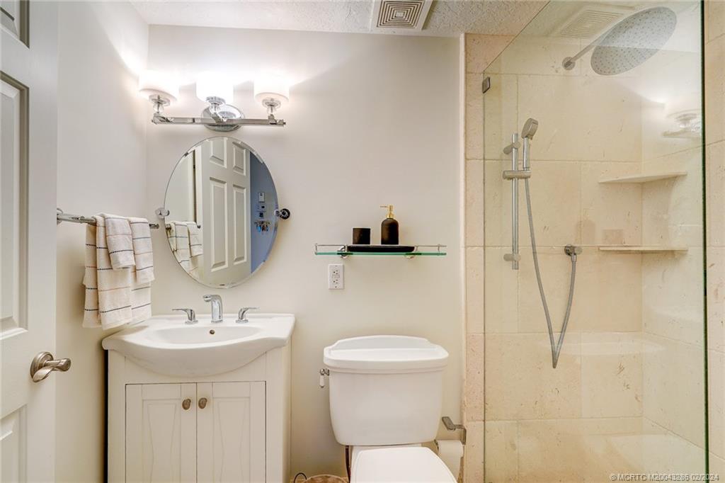 Stuart, Florida 34996, United States, 2 Bedrooms Bedrooms, ,2 BathroomsBathrooms,Residential,Active,65334