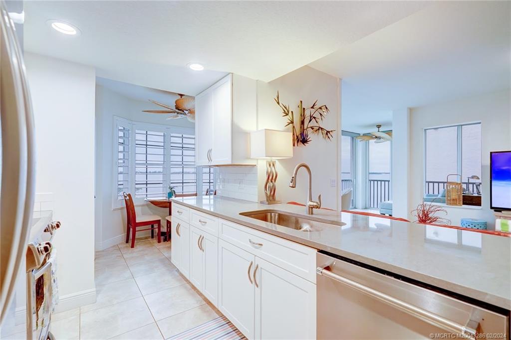 Stuart, Florida 34996, United States, 2 Bedrooms Bedrooms, ,2 BathroomsBathrooms,Residential,Active,65334