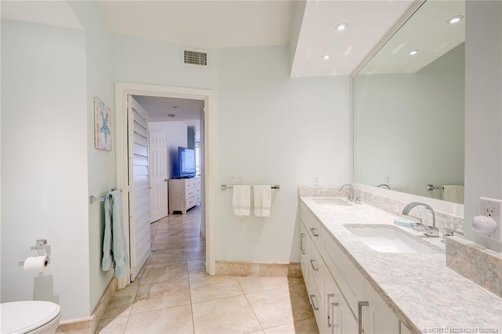 Stuart, Florida 34996, United States, 2 Bedrooms Bedrooms, ,2 BathroomsBathrooms,Residential,Active,65334
