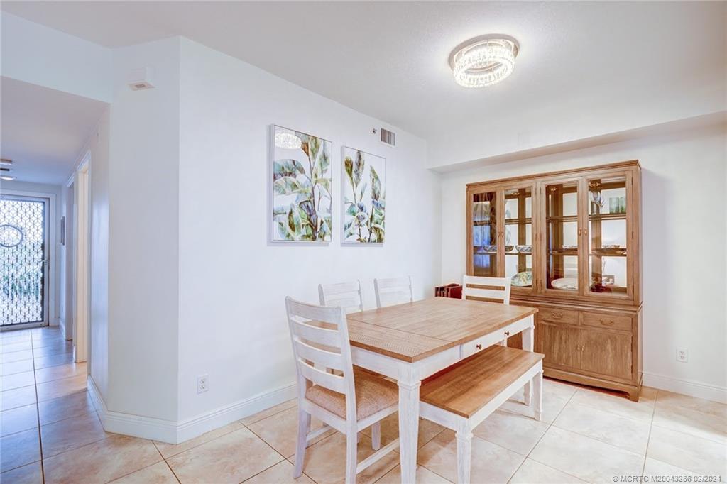 Stuart, Florida 34996, United States, 2 Bedrooms Bedrooms, ,2 BathroomsBathrooms,Residential,Active,65334