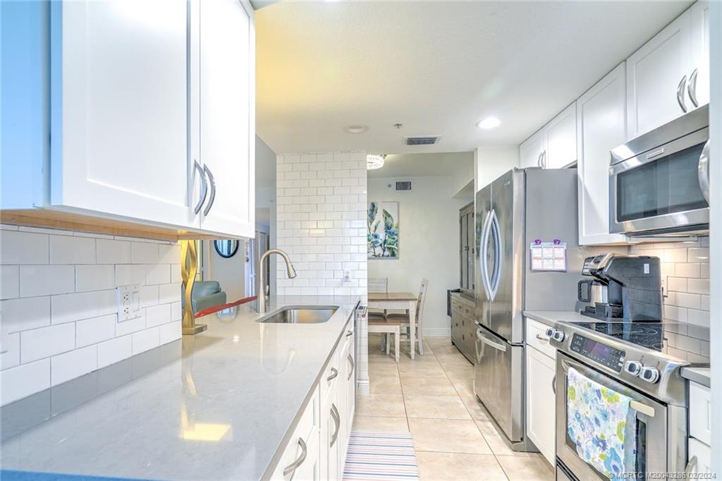 Stuart, Florida 34996, United States, 2 Bedrooms Bedrooms, ,2 BathroomsBathrooms,Residential,Active,65334