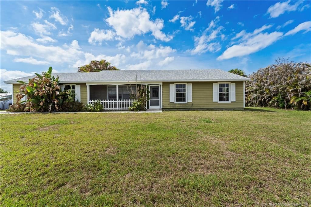 Photo of 6285 SE Highland Avenue, Stuart, FL 34997 (MLS # M20055407)