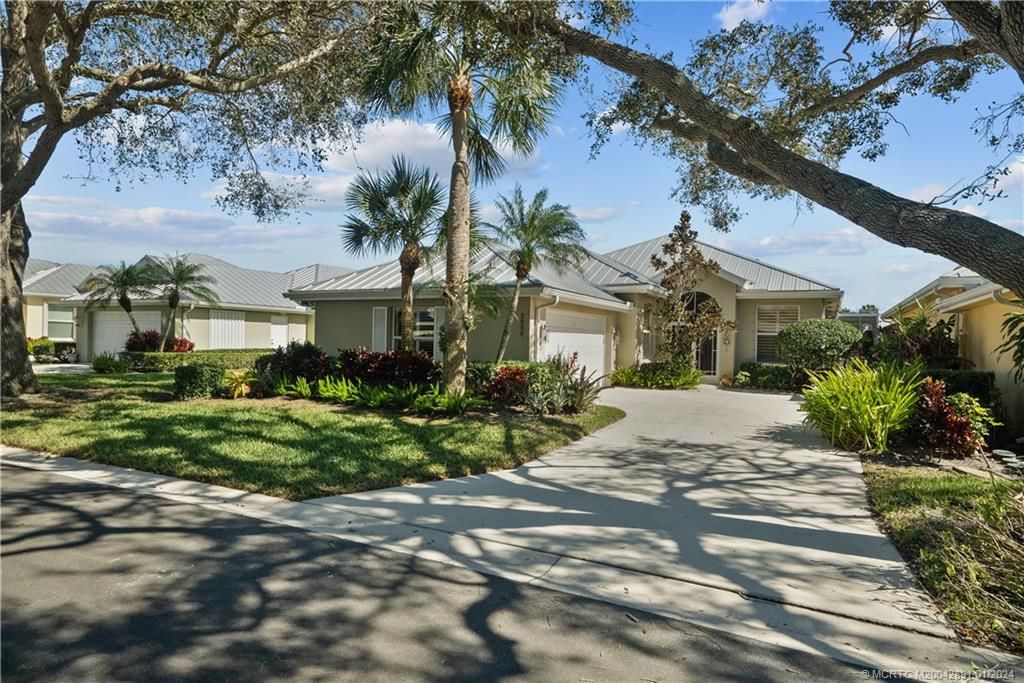 Photo of 2856 SW Brighton Way, Palm City, FL 34990 (MLS # M20042891)