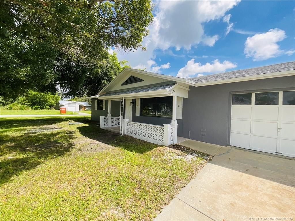 Photo of 2301 SE Haddon Street, Port Saint Lucie, FL 34984 (MLS # M20046764)