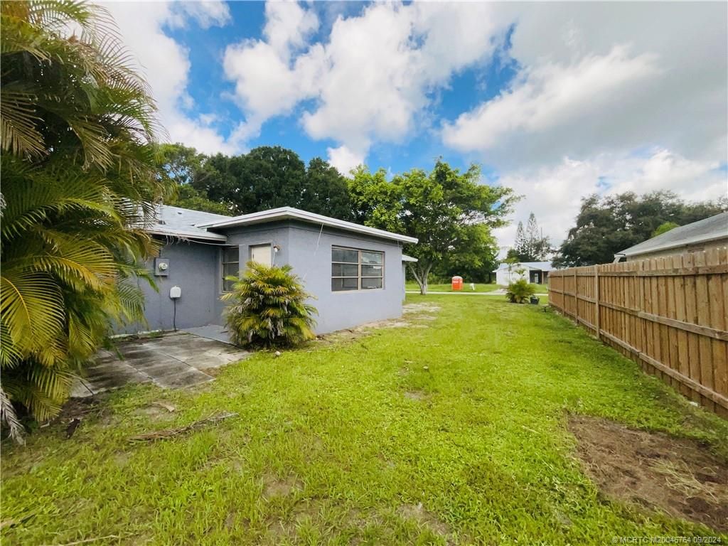 Photo of 2301 SE Haddon Street, Port Saint Lucie, FL 34984 (MLS # M20046764)