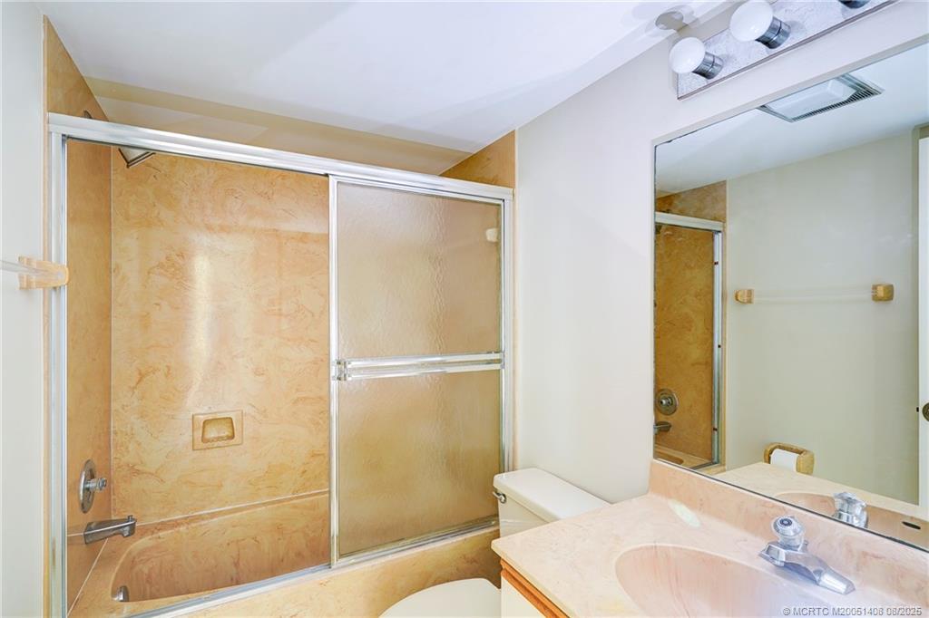 Stuart, Florida 34996, United States, 2 Bedrooms Bedrooms, ,2 BathroomsBathrooms,Residential,Active,170557