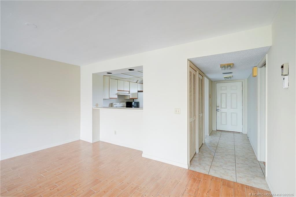 Stuart, Florida 34996, United States, 2 Bedrooms Bedrooms, ,2 BathroomsBathrooms,Residential,Active,170557