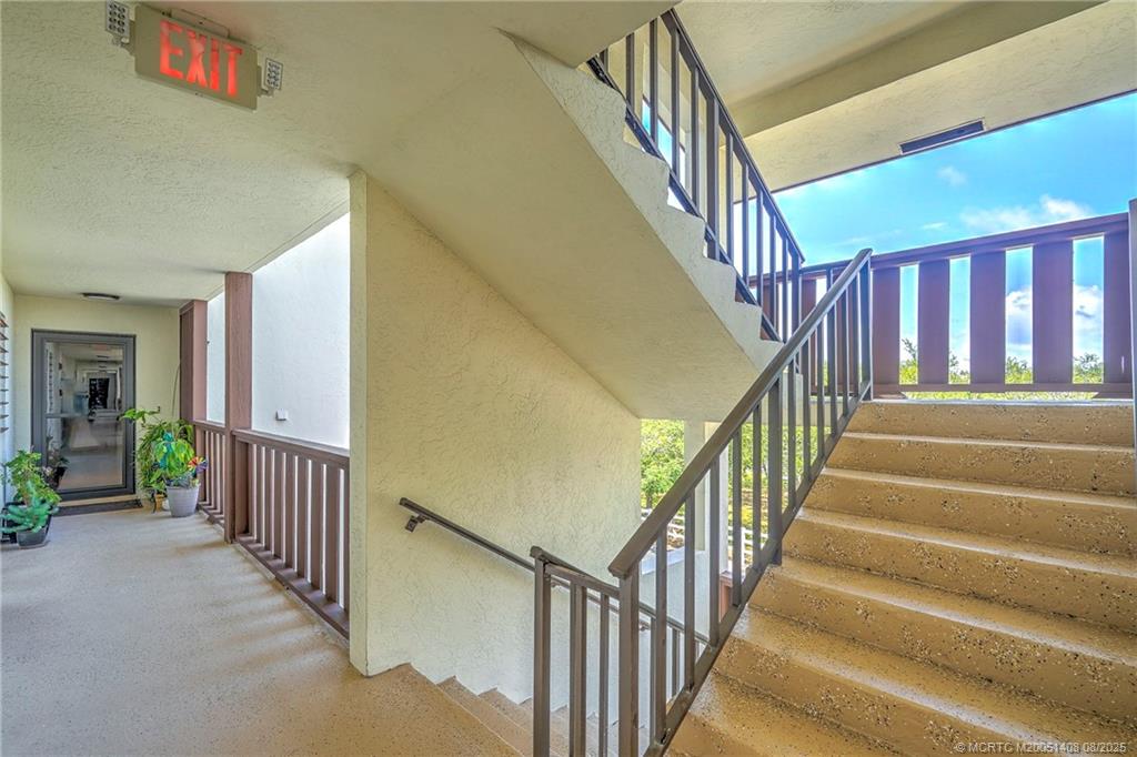 Stuart, Florida 34996, United States, 2 Bedrooms Bedrooms, ,2 BathroomsBathrooms,Residential,Active,170557