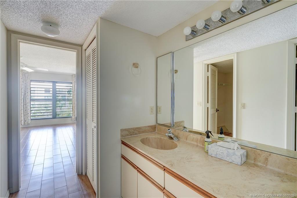 Stuart, Florida 34996, United States, 2 Bedrooms Bedrooms, ,2 BathroomsBathrooms,Residential,Active,170557