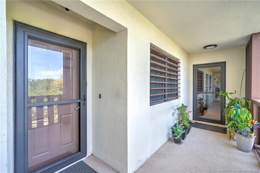 Stuart, Florida 34996, United States, 2 Bedrooms Bedrooms, ,2 BathroomsBathrooms,Residential,Active,170557