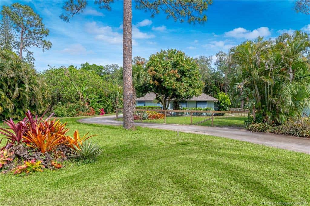 Photo of 8611 SW 17th Avenue, Stuart, FL 34997 (MLS # M20050277)