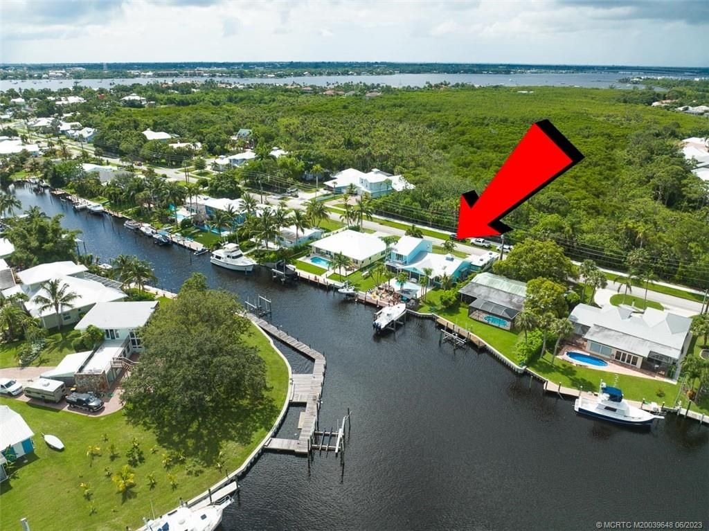 Photo of 1739 SW Dyer Point Road, Palm City, FL 34990 (MLS # M20039648)