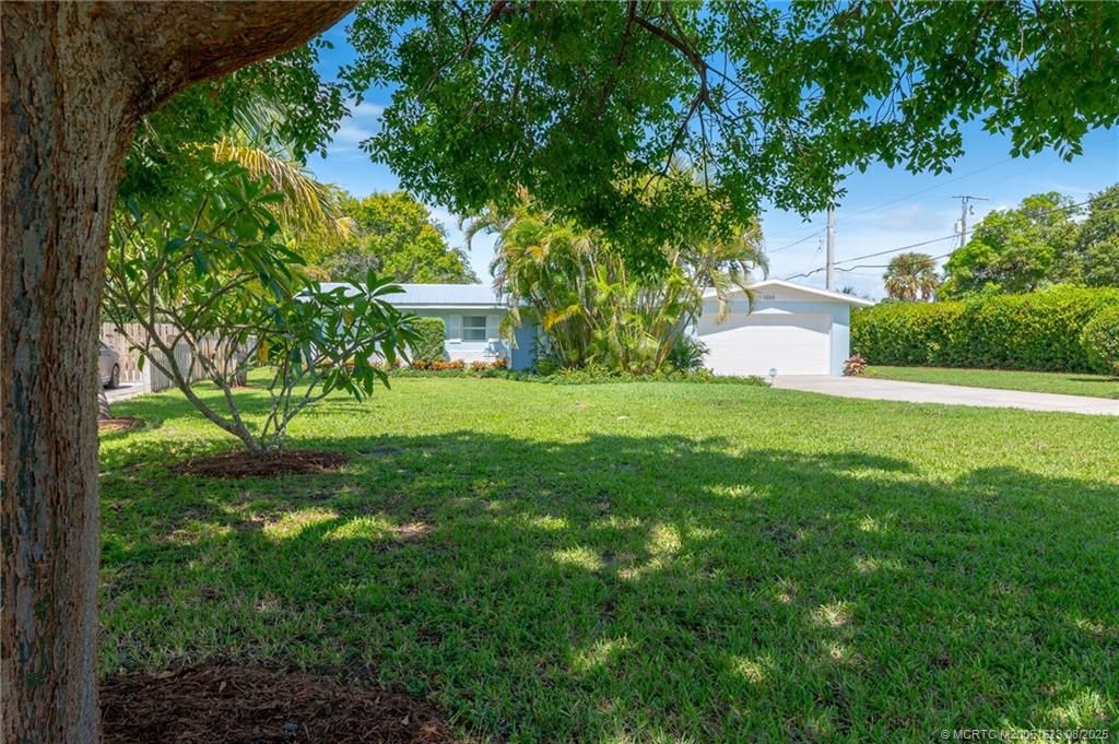Photo of 1030 SE Dolphin Drive, Stuart, FL 34996 (MLS # M20051623)