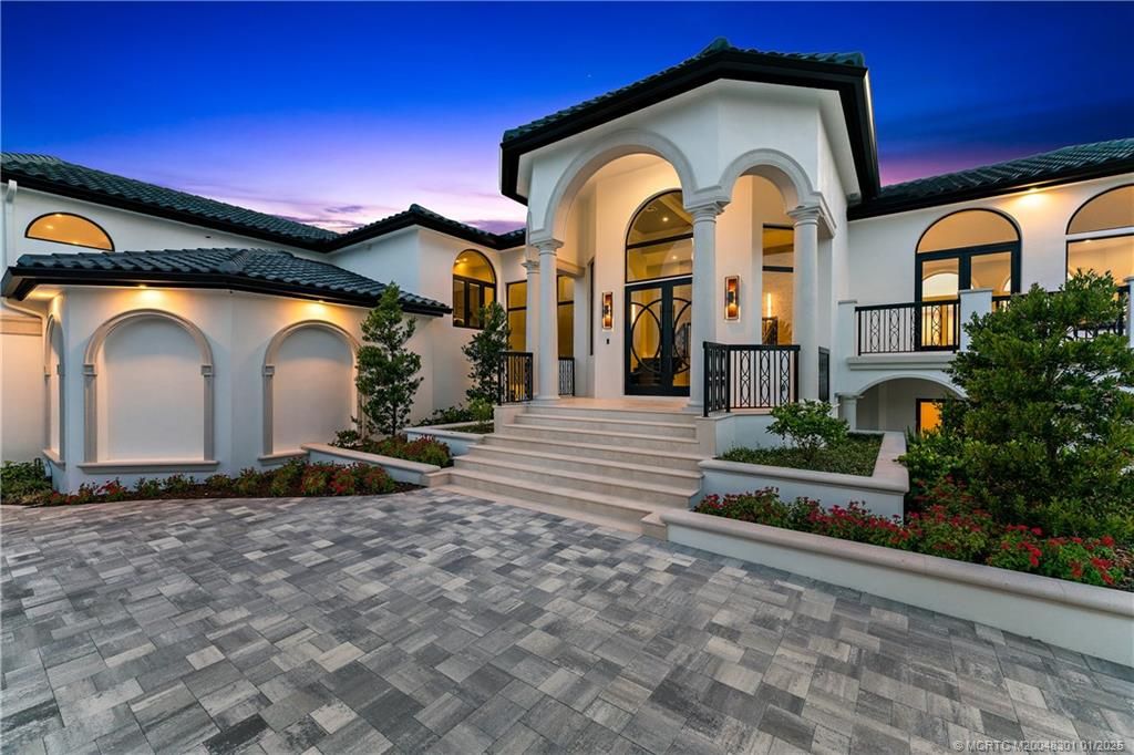 Photo of 3057 SE Dune Drive, Stuart, FL 34996 (MLS # M20048301)