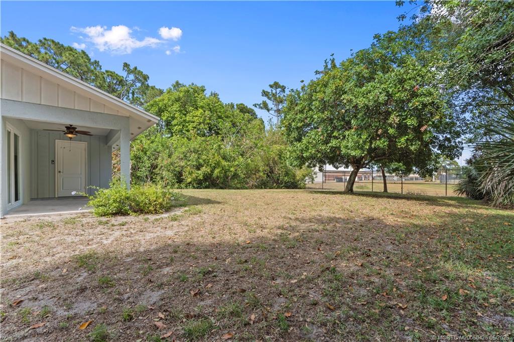 Stuart, Florida 34997, United States, 2 Bedrooms Bedrooms, ,2 BathroomsBathrooms,Residential,Pending,123660