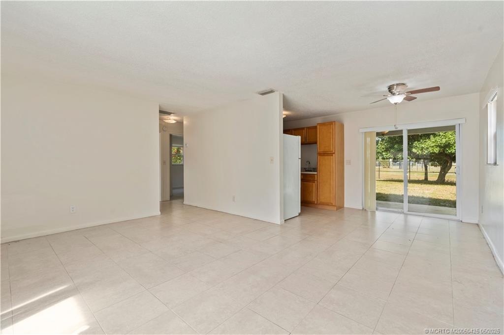Stuart, Florida 34997, United States, 2 Bedrooms Bedrooms, ,2 BathroomsBathrooms,Residential,Pending,123660