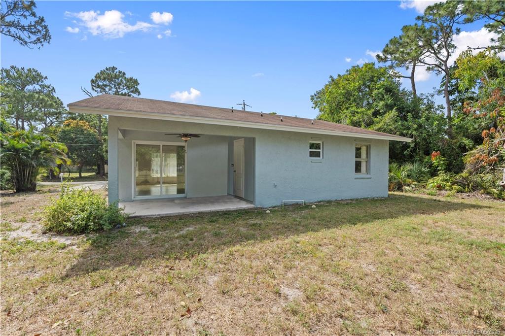 Stuart, Florida 34997, United States, 2 Bedrooms Bedrooms, ,2 BathroomsBathrooms,Residential,Pending,123660