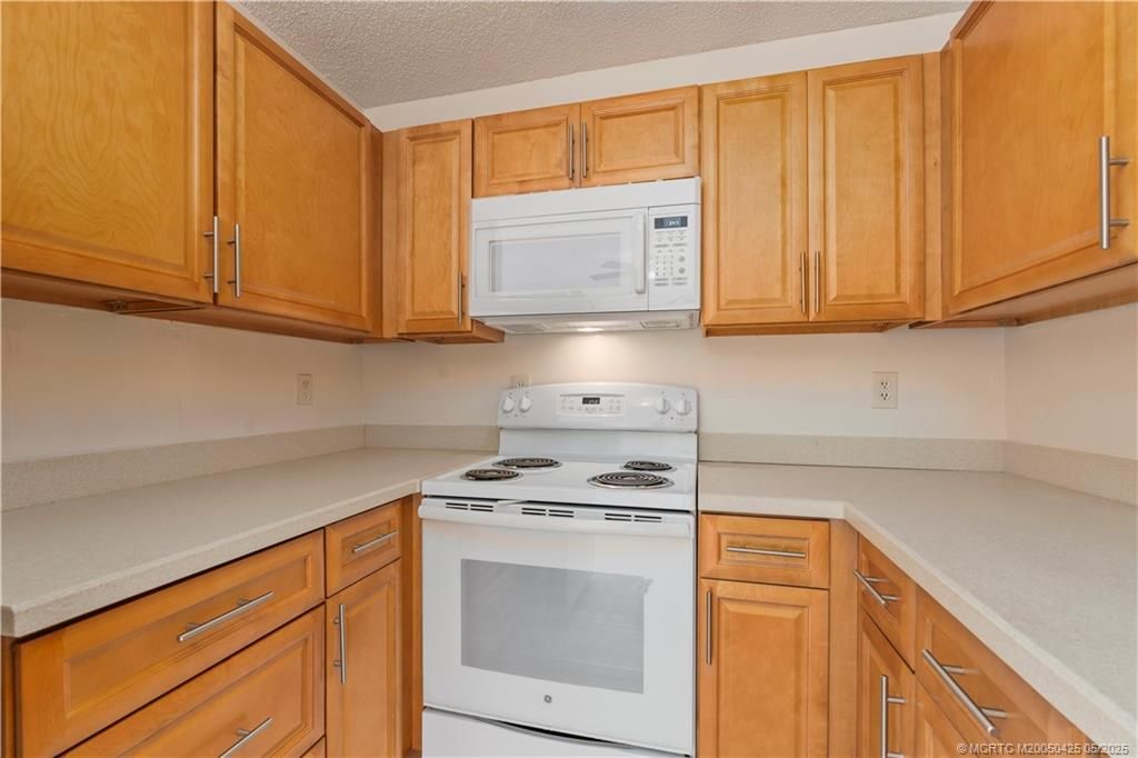 Photo of 5851 SE Wesley Avenue, Stuart, FL 34997 (MLS # M20050425)