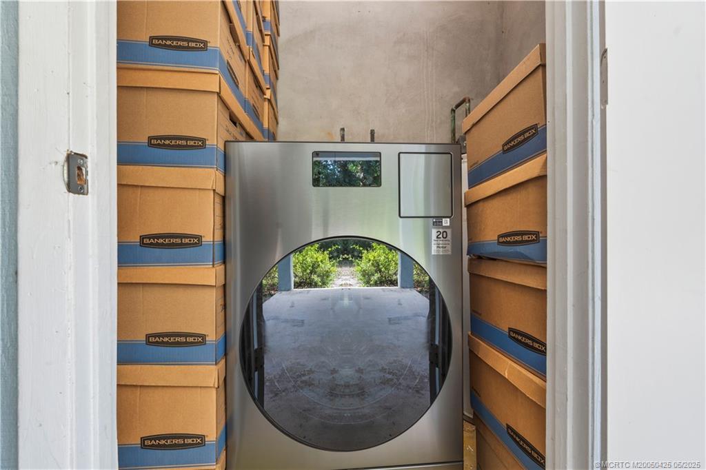 Stuart, Florida 34997, United States, 2 Bedrooms Bedrooms, ,2 BathroomsBathrooms,Residential,Pending,123660