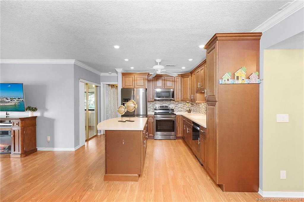 Stuart, Florida 34996, United States, 2 Bedrooms Bedrooms, ,2 BathroomsBathrooms,Residential,Active,52910