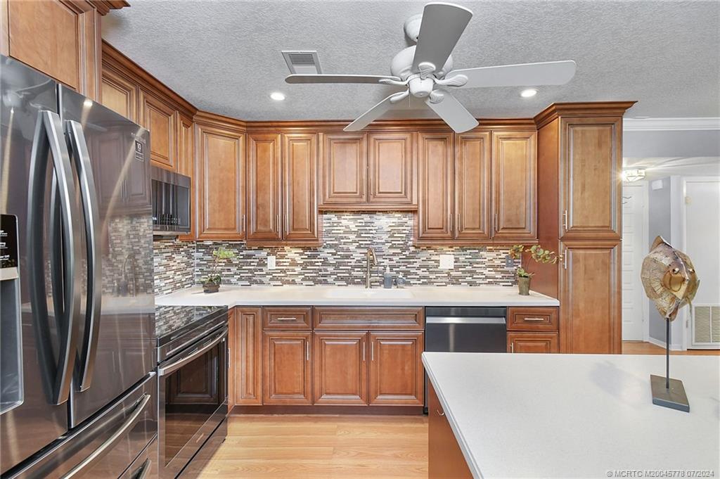 Stuart, Florida 34996, United States, 2 Bedrooms Bedrooms, ,2 BathroomsBathrooms,Residential,Active,52910