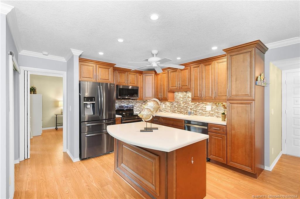 Stuart, Florida 34996, United States, 2 Bedrooms Bedrooms, ,2 BathroomsBathrooms,Residential,Active,52910