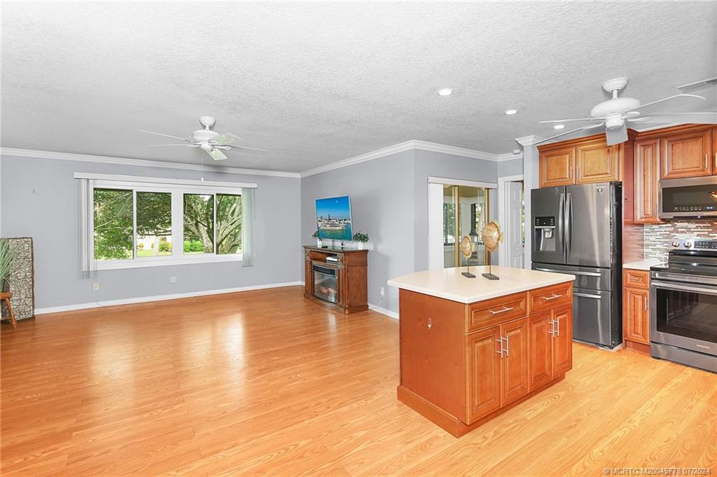 Stuart, Florida 34996, United States, 2 Bedrooms Bedrooms, ,2 BathroomsBathrooms,Residential,Active,52910