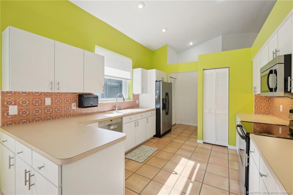 Port Saint Lucie, Florida 34986, United States, 3 Bedrooms Bedrooms, ,2 BathroomsBathrooms,Residential,Active,24997