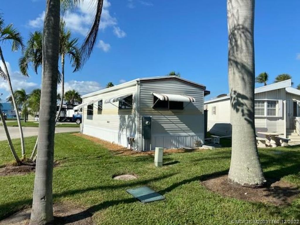 Photo of 733 Nettles Boulevard, Jensen Beach, FL 34957 (MLS # M20037160)