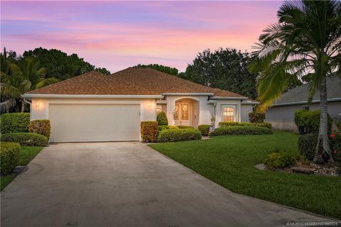 Photo of 435 NW Emilia Way, Jensen Beach, FL 34957 (MLS # M20051103)