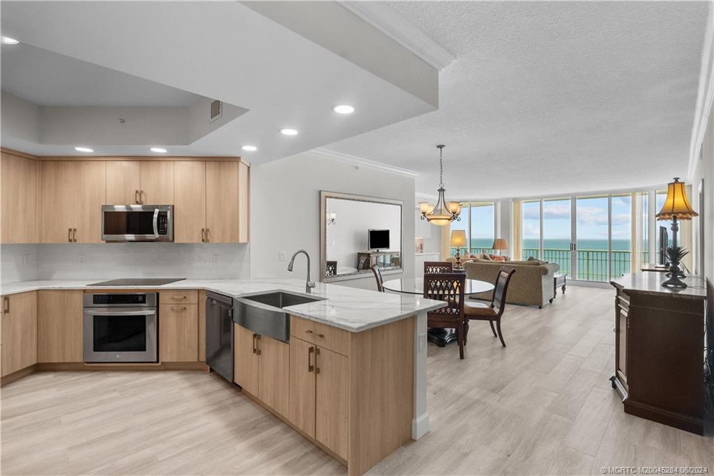 8600 S Ocean Drive PH5